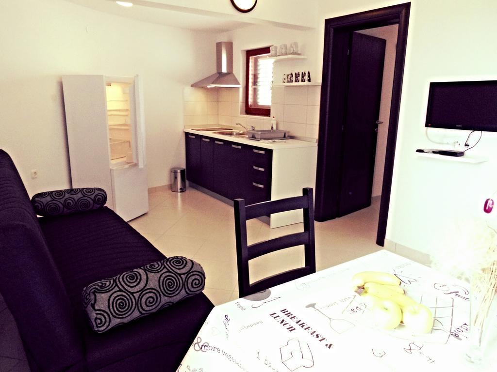 Apartmani Simic Starigrad Paklenica Exteriör bild