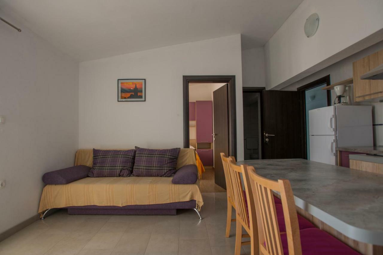 Apartmani Simic Starigrad Paklenica Exteriör bild