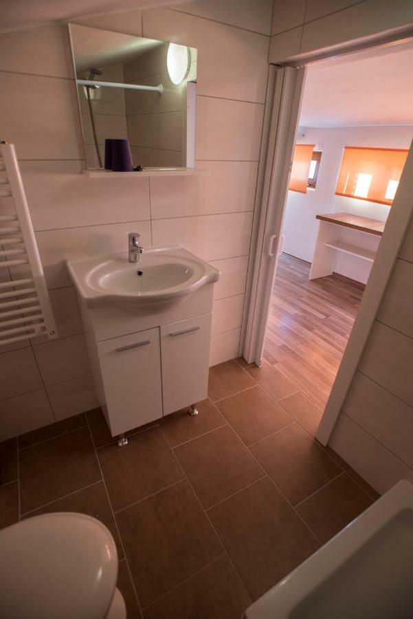 Apartmani Simic Starigrad Paklenica Exteriör bild