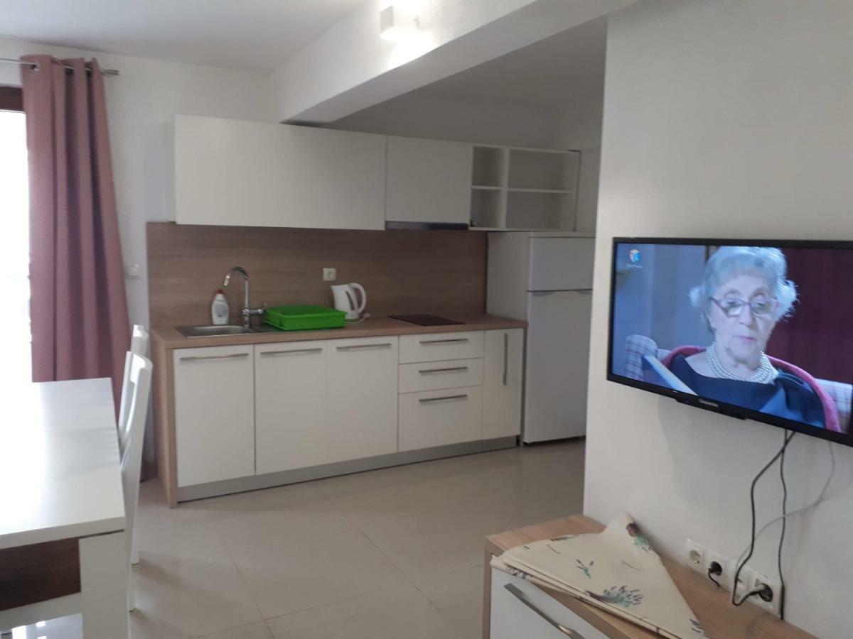 Apartmani Simic Starigrad Paklenica Exteriör bild